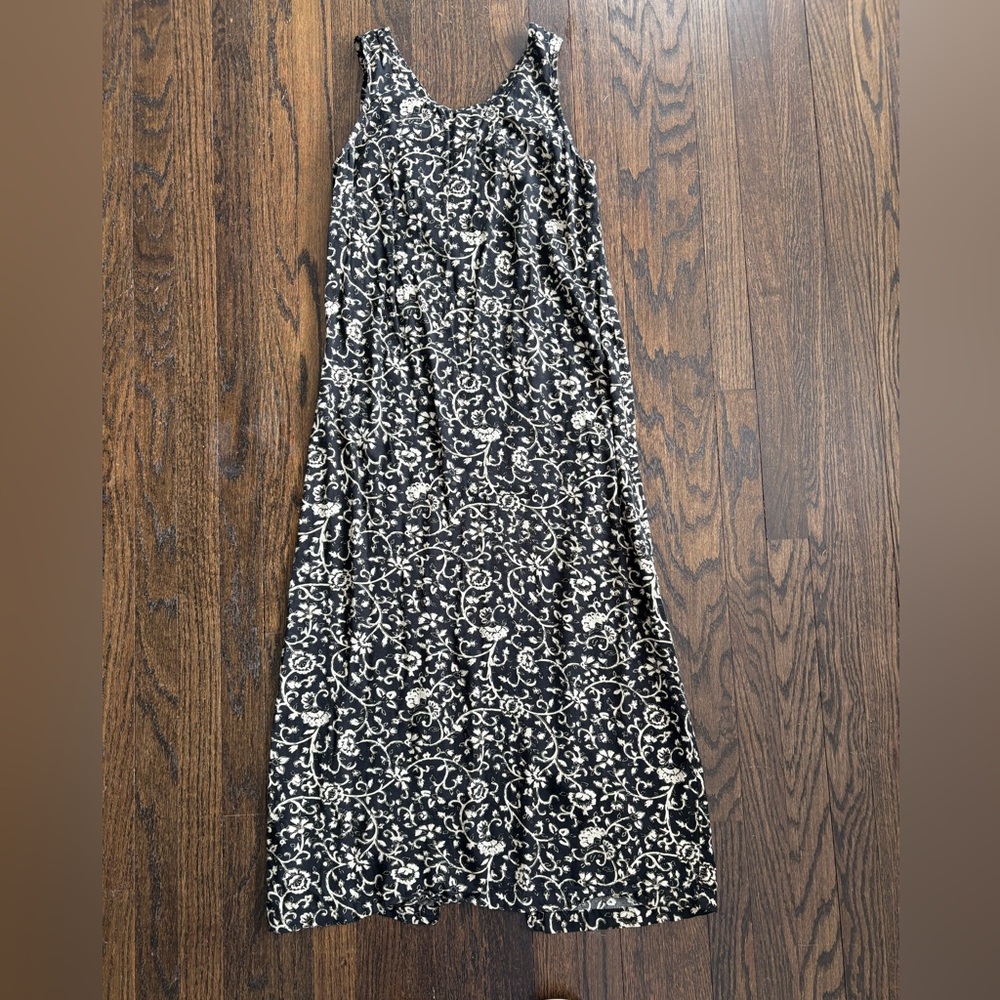 Faded Glory Black and Cream Floral Blouse